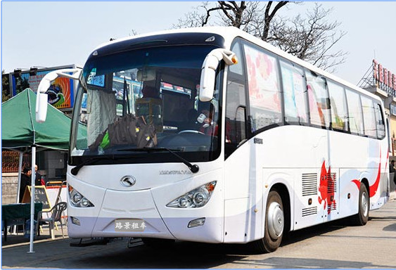 成都租大巴車帶司機